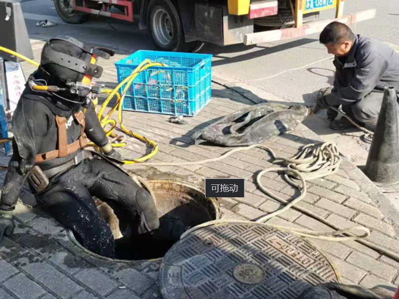 青岛莱西清理化粪池１９５—２8００—7５５０吸污车抽粪污水